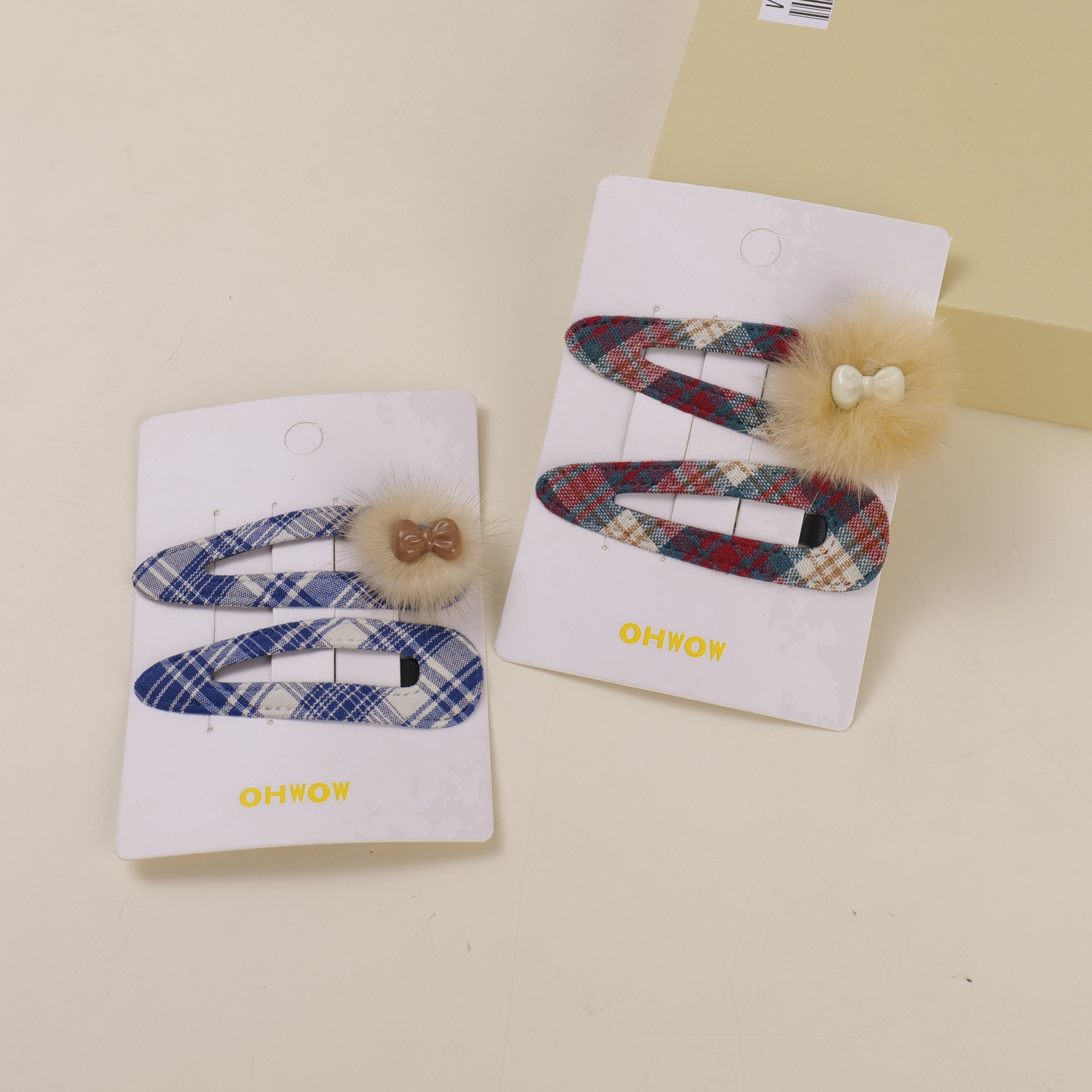 Bowknot Furry Fabric Hair Clip 2pcs-1