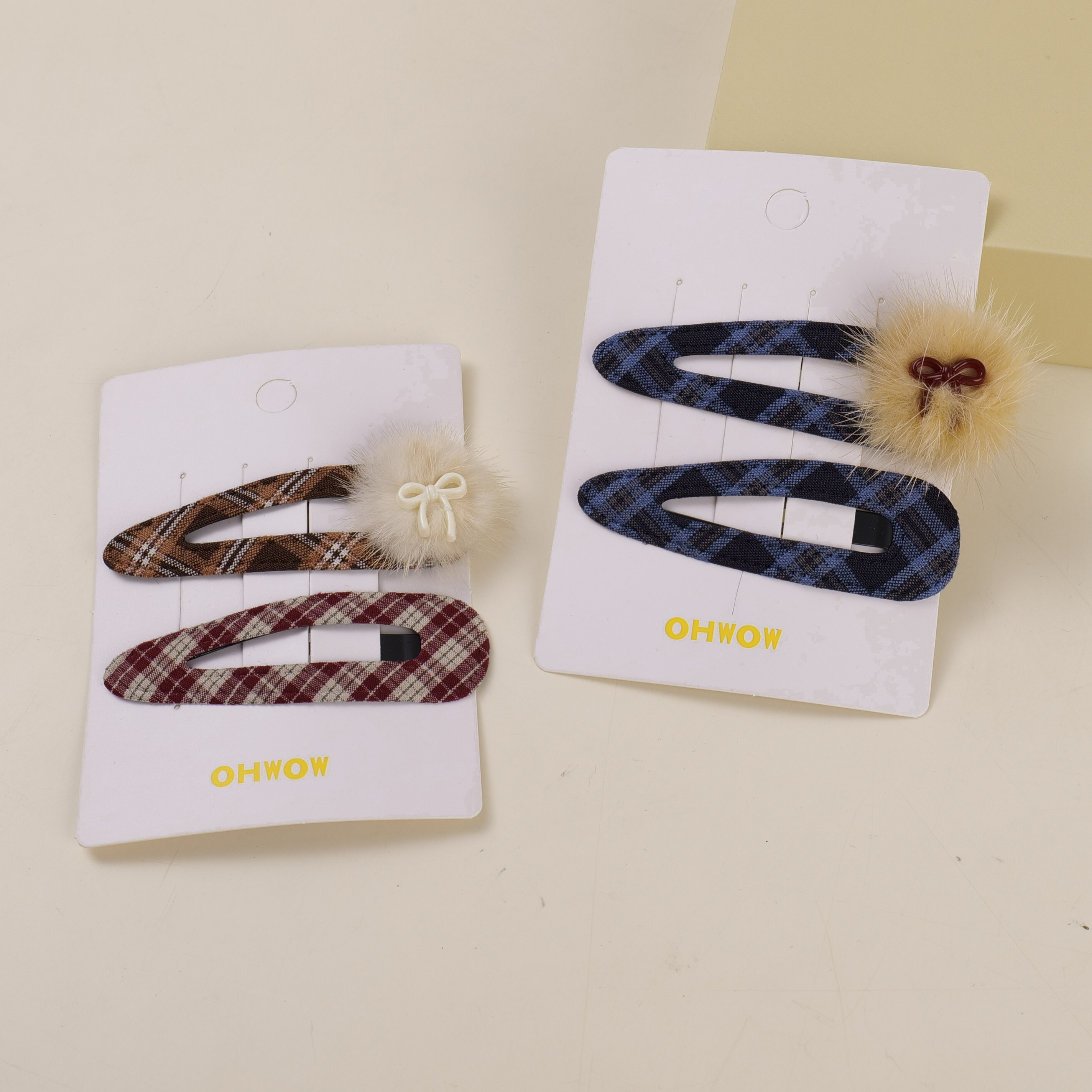 Bowknot Furry Fabric Hair Clip 2pcs-2