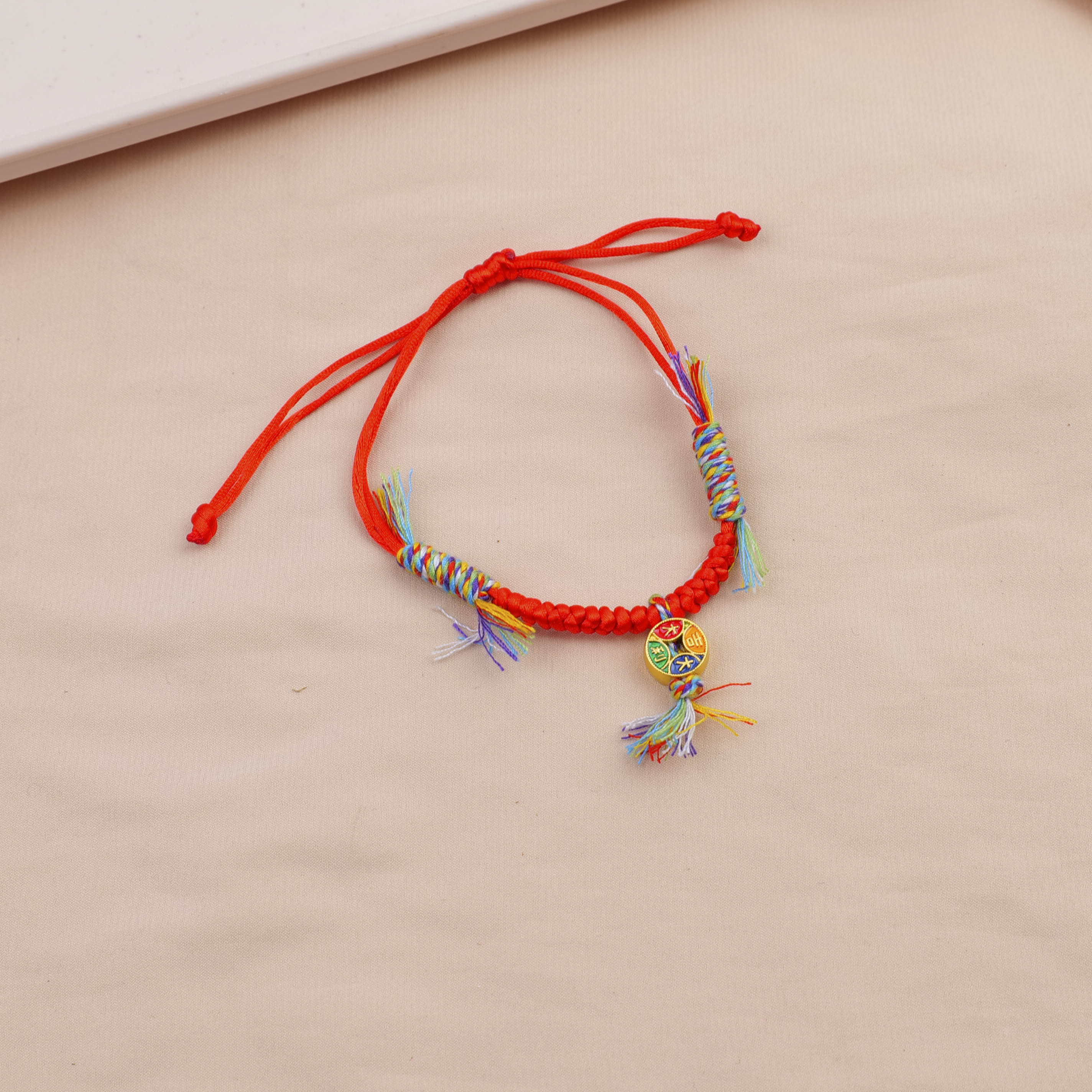 Pink Knot Small Fish Pendant Bracelet