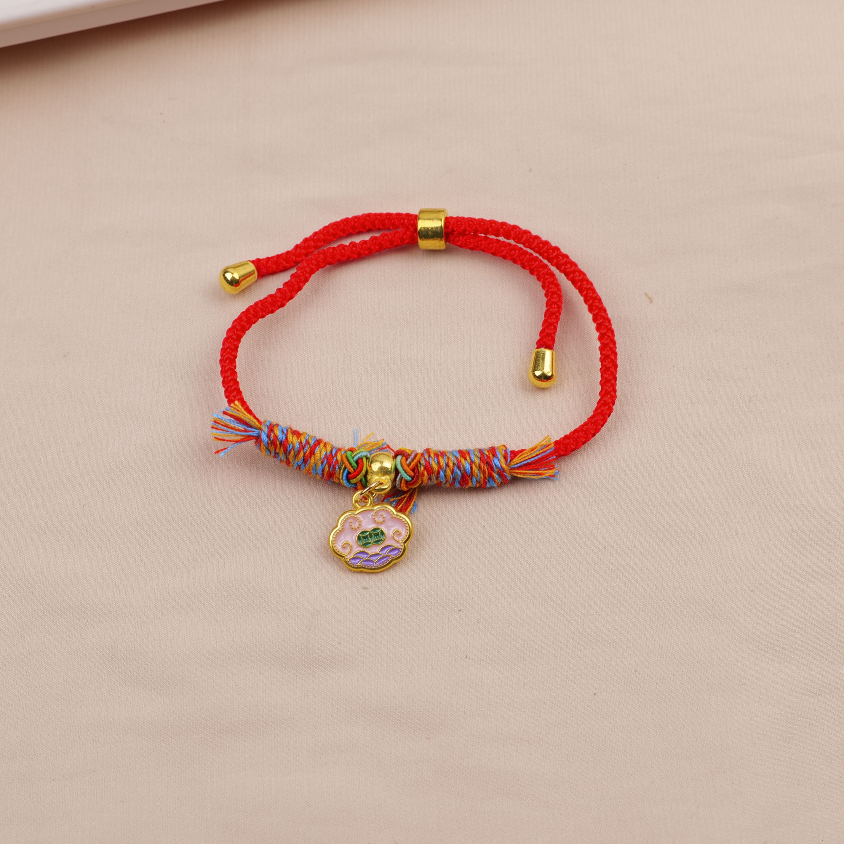 All-red Pendant Bracelet