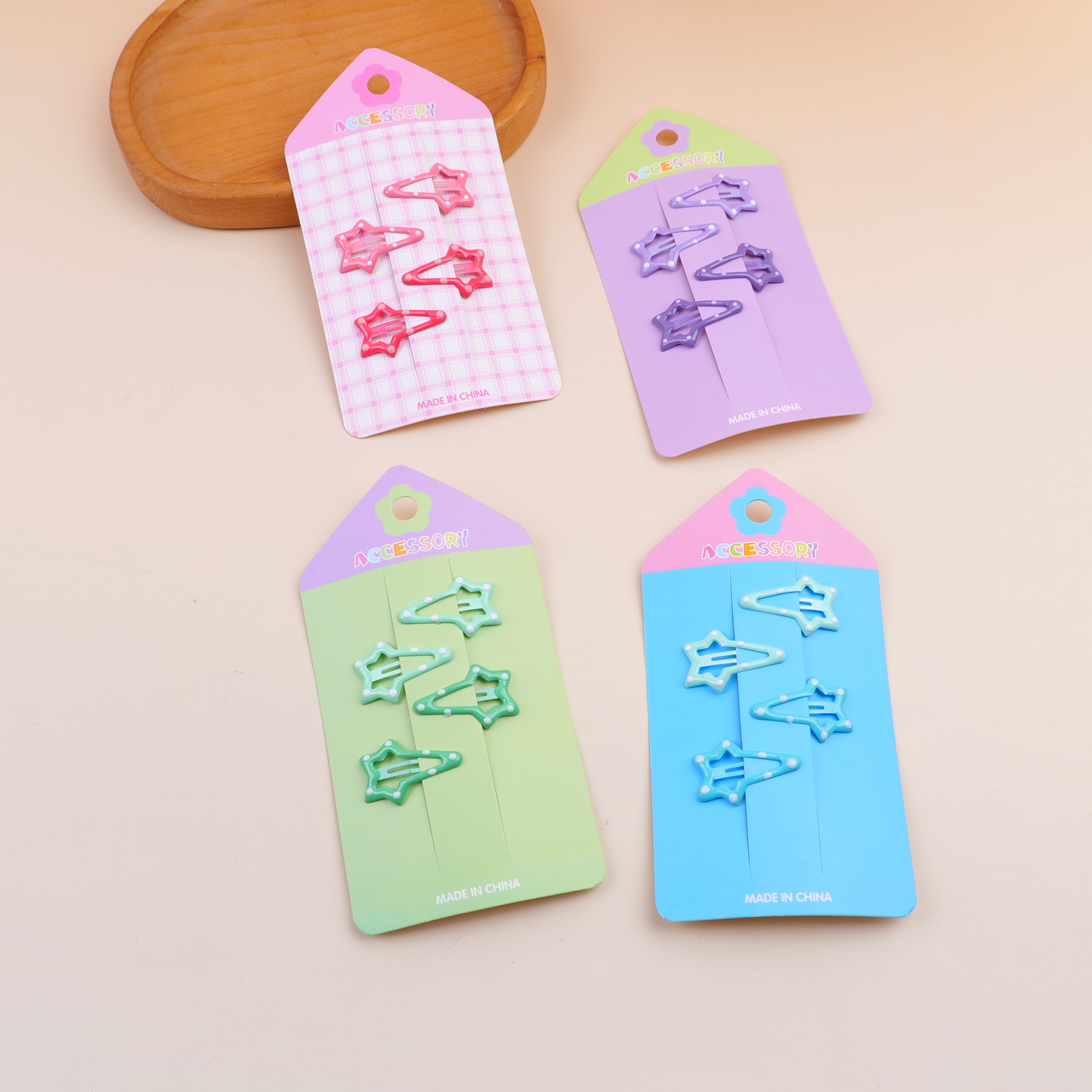 Fashion colored hollow small five-pointed star snap clip