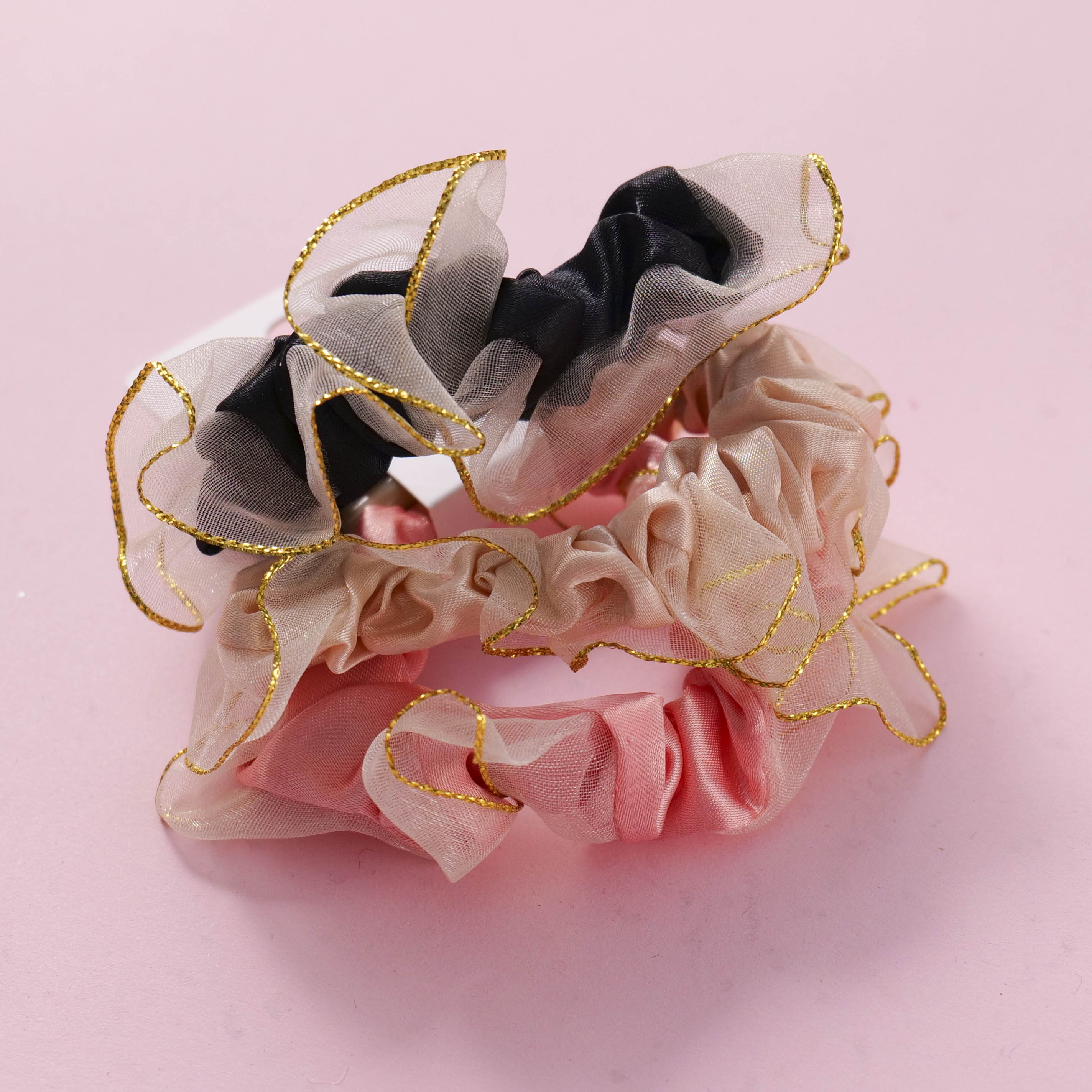 White Ruffle Scrunchies 3pcs
