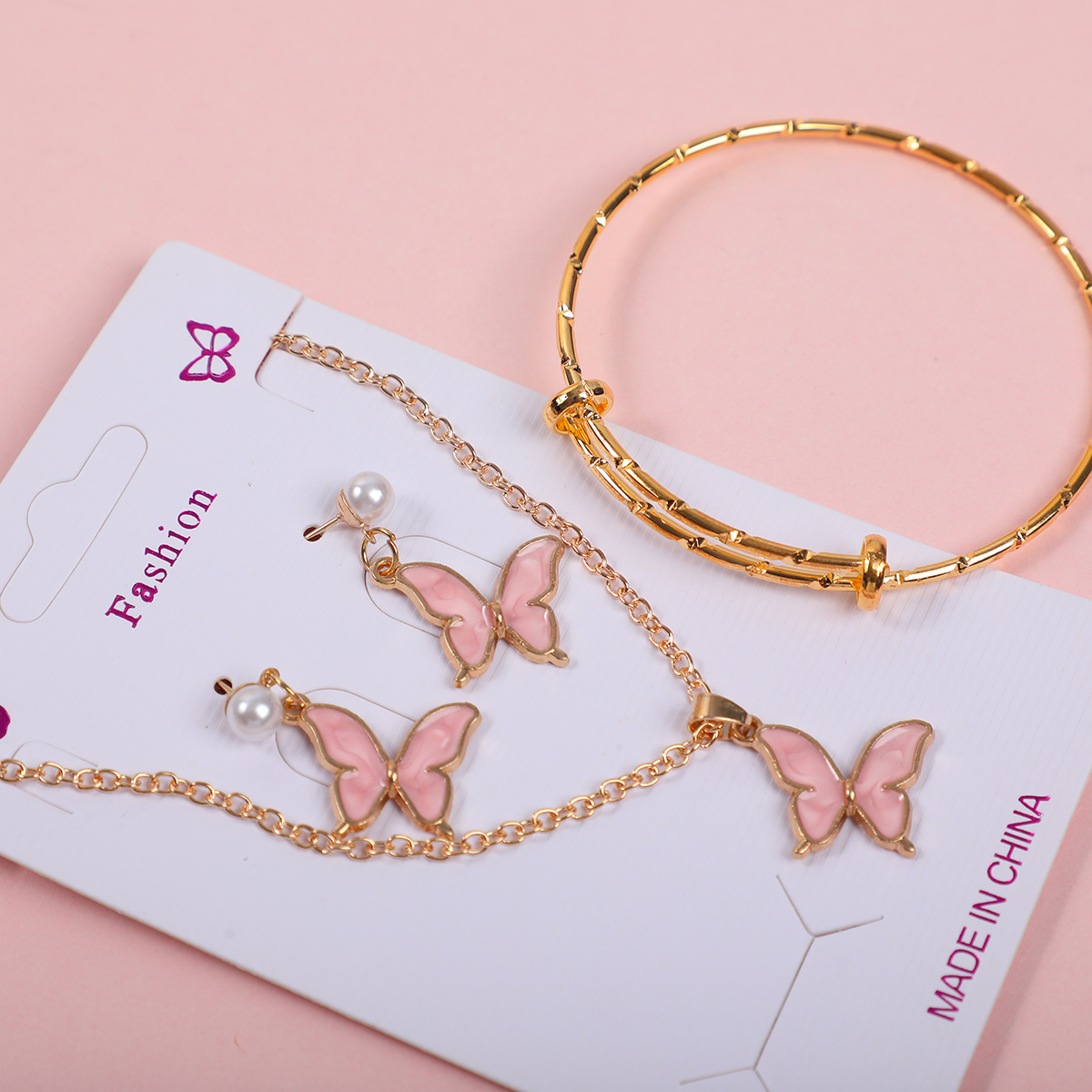 Lifelike Design Necklace, Stud Earrings and Bracelet Set