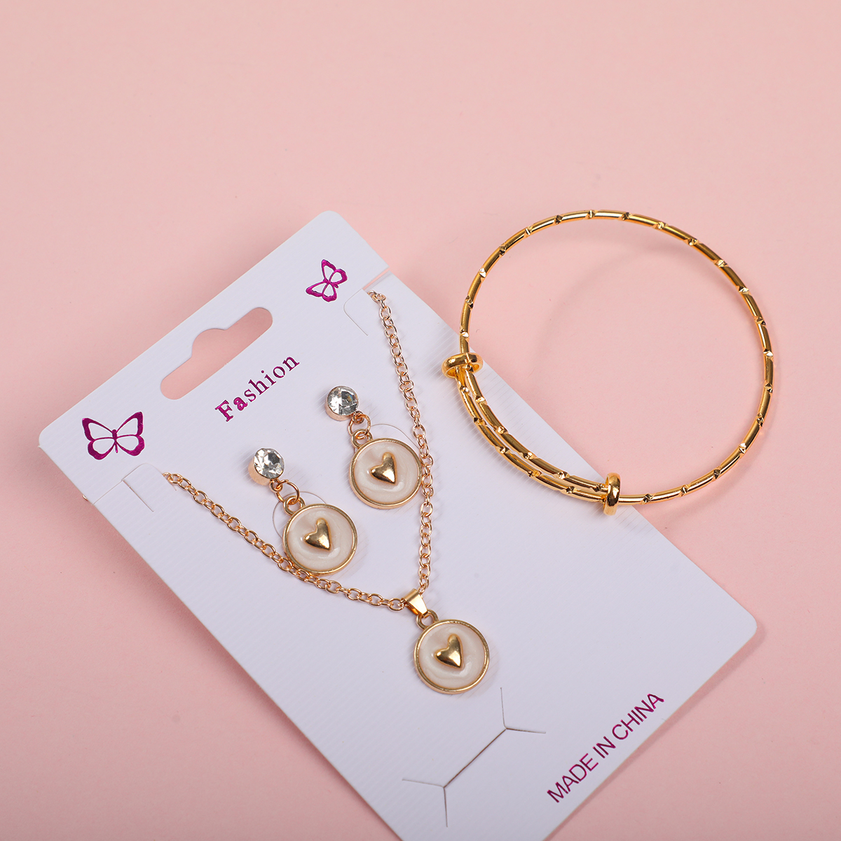 White Shell Heart Necklace, Earrings and Bracelet Set