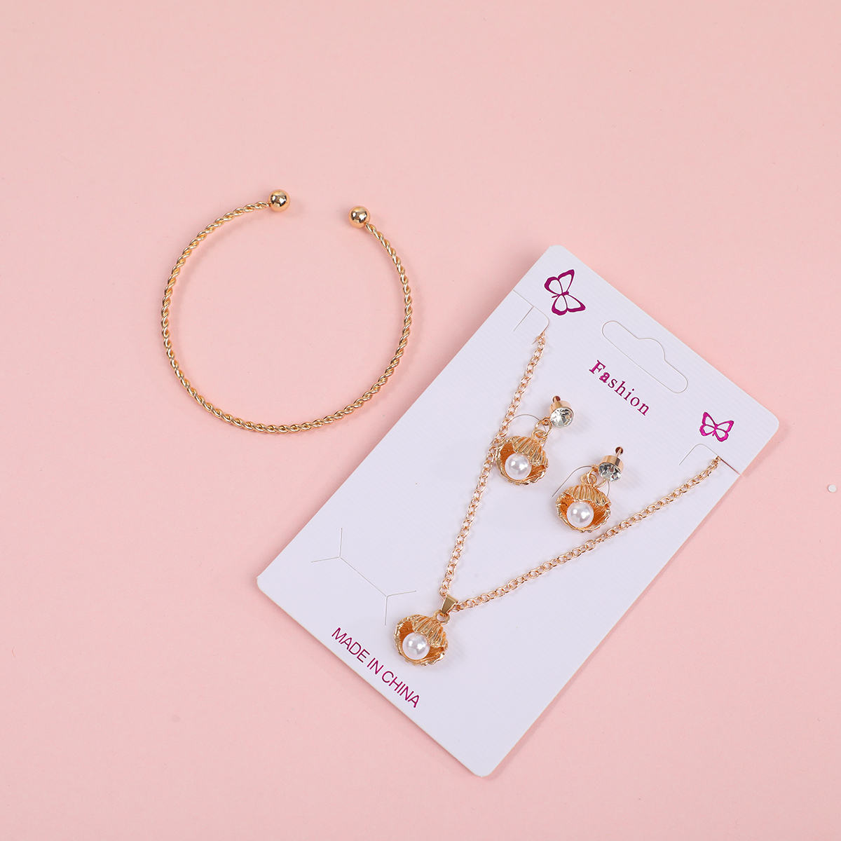 Little Bee Pearl Necklace, Earrings and Bracelet Set