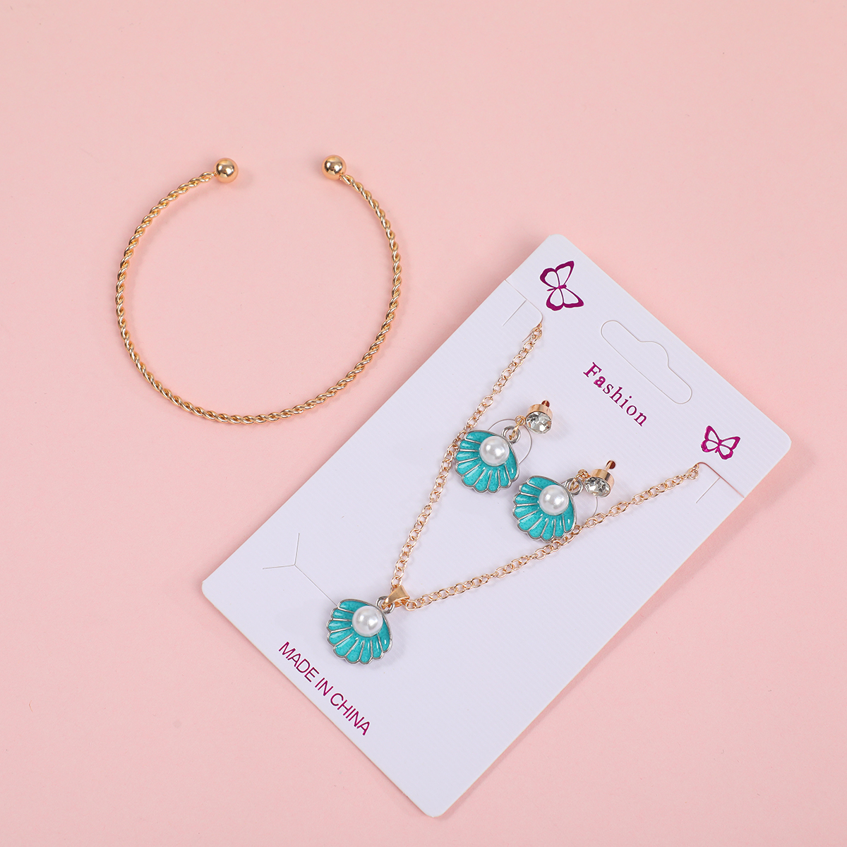 Green Shell Pearl Necklace, Earrings and Bracelet Set