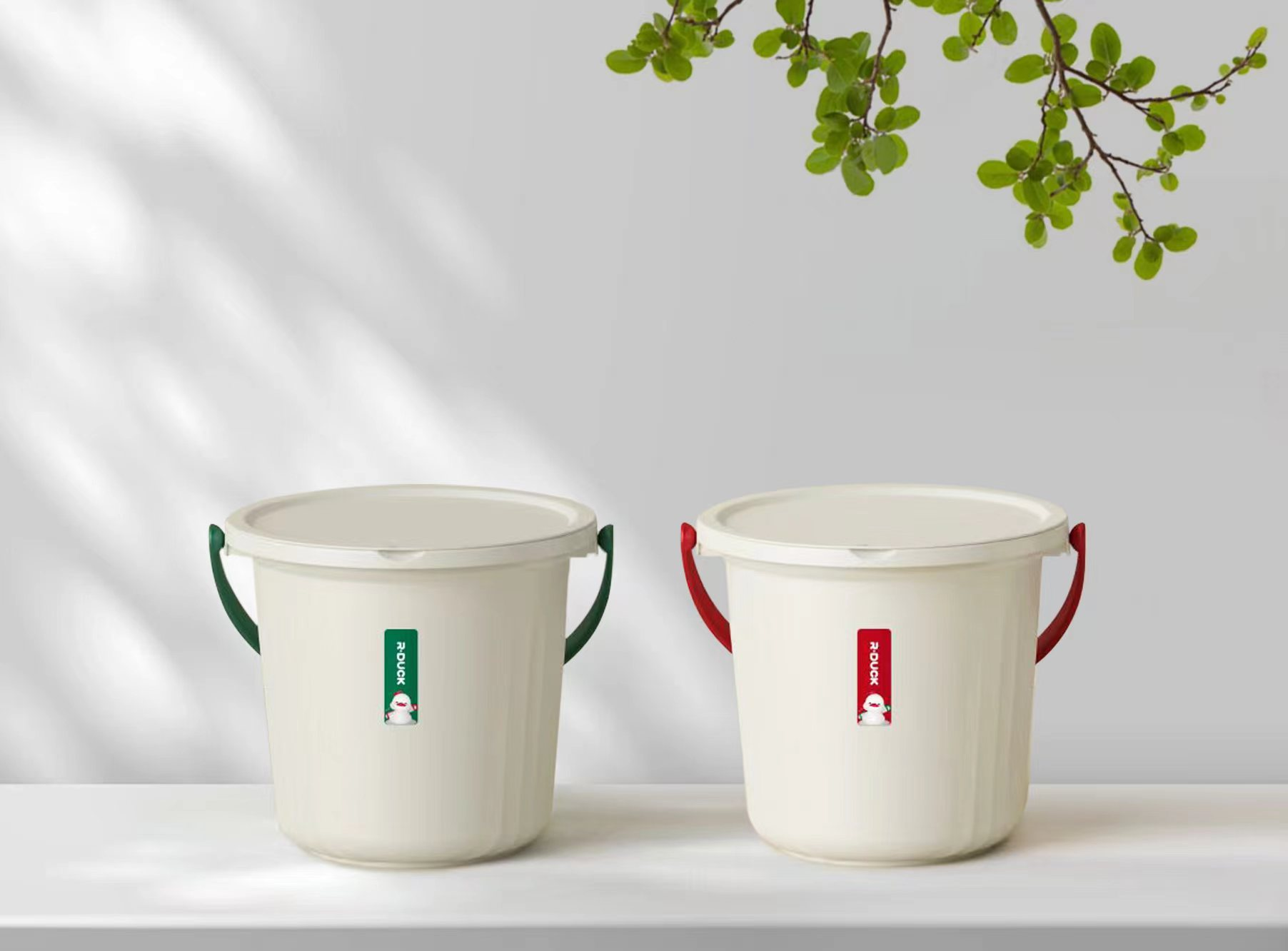 Vitality Red Duck Lidded Bucket