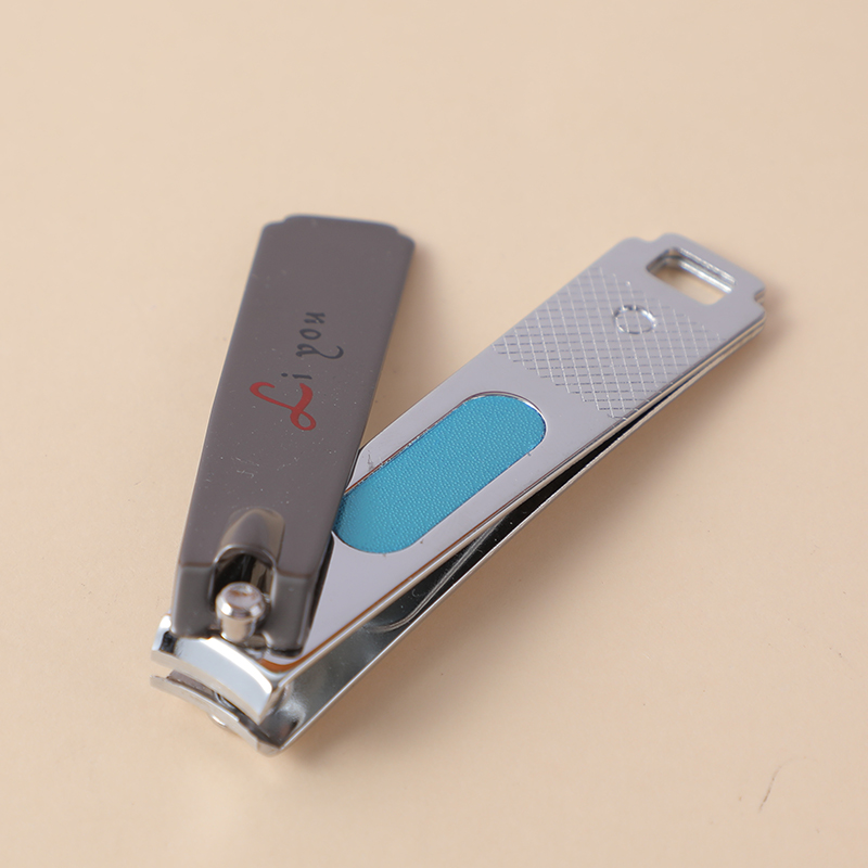 Nail clippers-1
