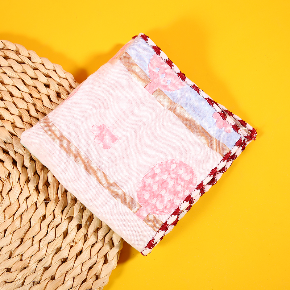 Four layers gauze small square towel (randomly sent)30 x 30-0137