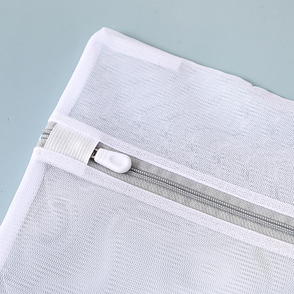60g gray and white laundry bag 30 x 40