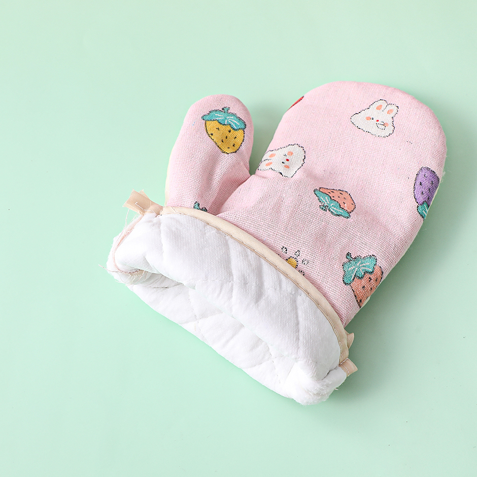 Cotton and linen strawberry heat insulation gloves