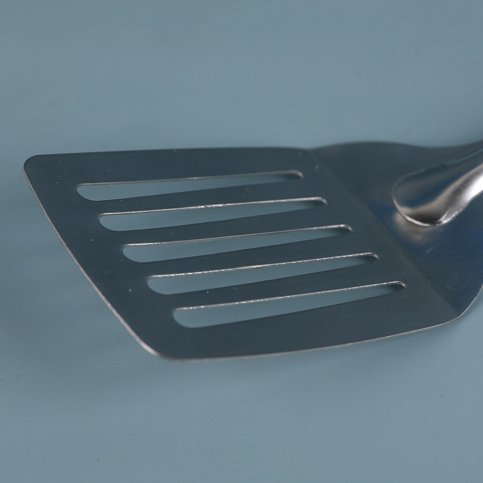 Golden three holes spatula