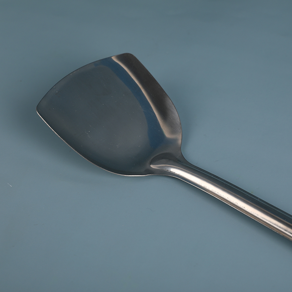 Blue handle cooking shovel
