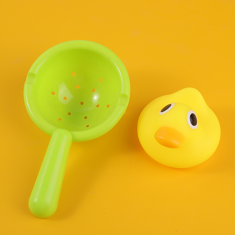 Soft plastic duck bath toy set
