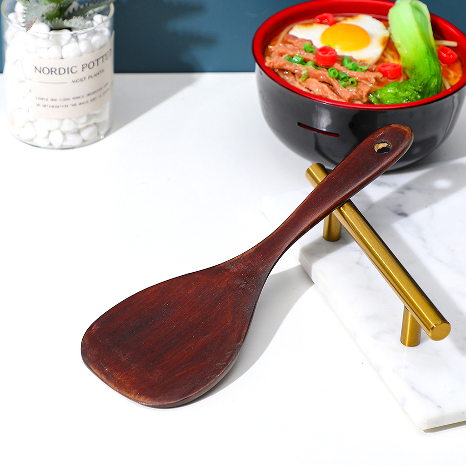 Lacquered wooden rice scoop