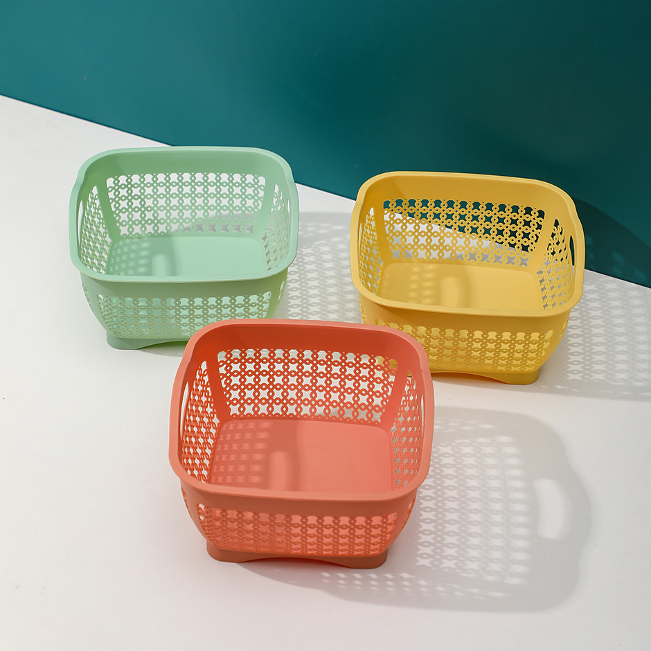 739 Square plastic storage basket
