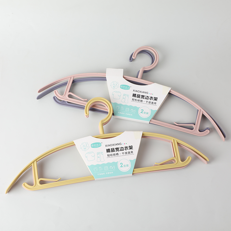 778- Boutique wide-sided adult hanger 2pcs