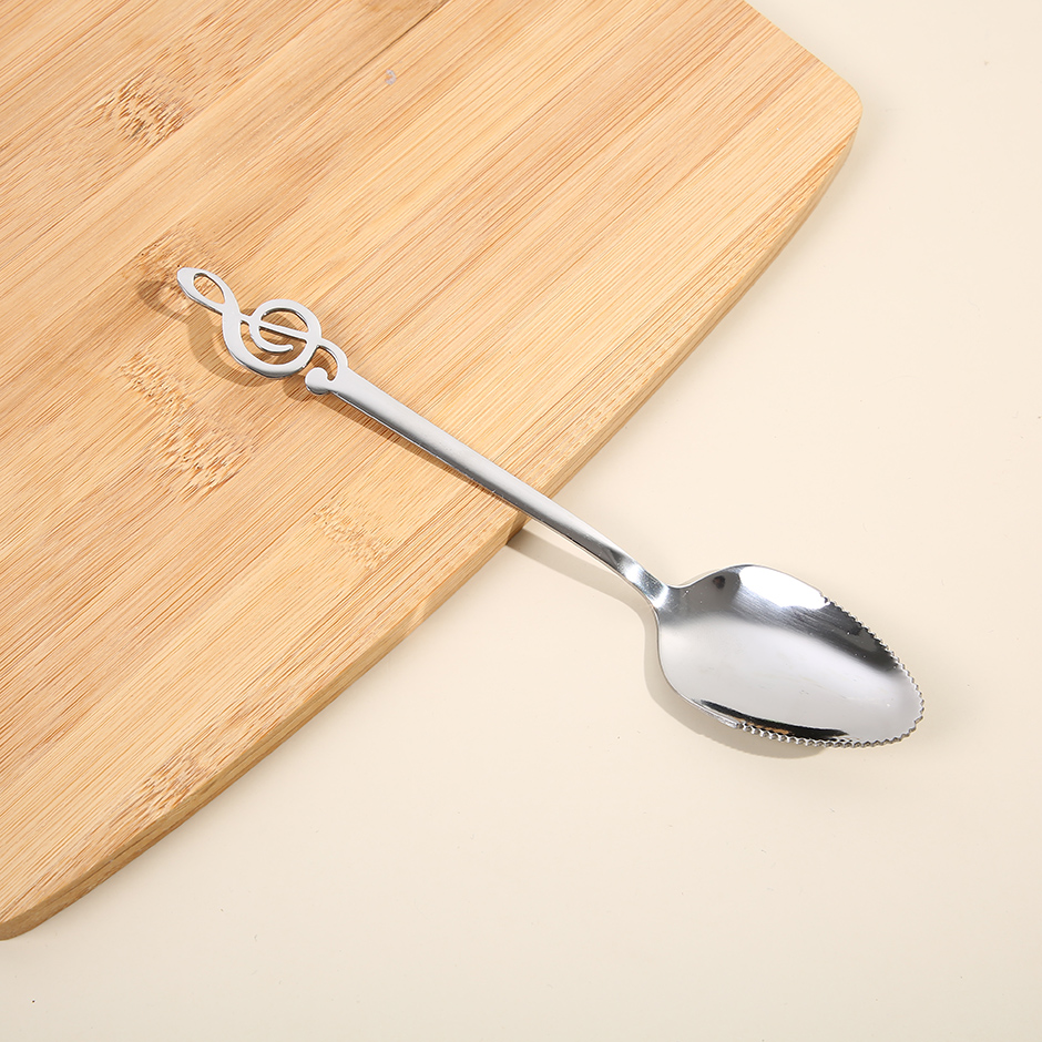 Musical note scraping mud spoon