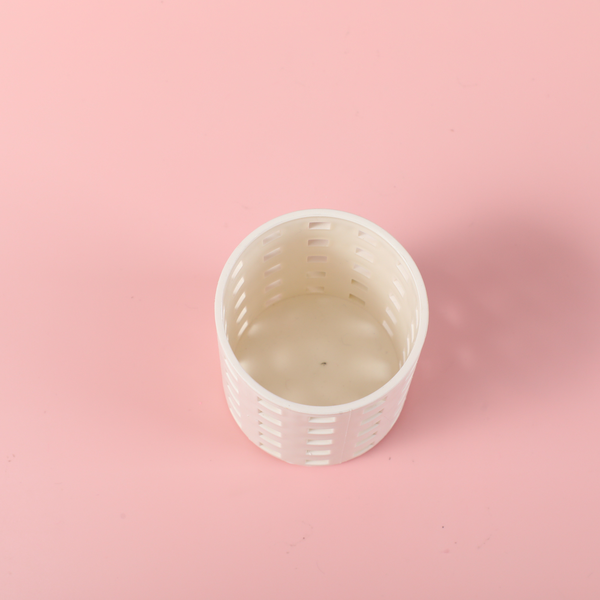 White Storage Series - Pen Holder 2017 Round Openwork