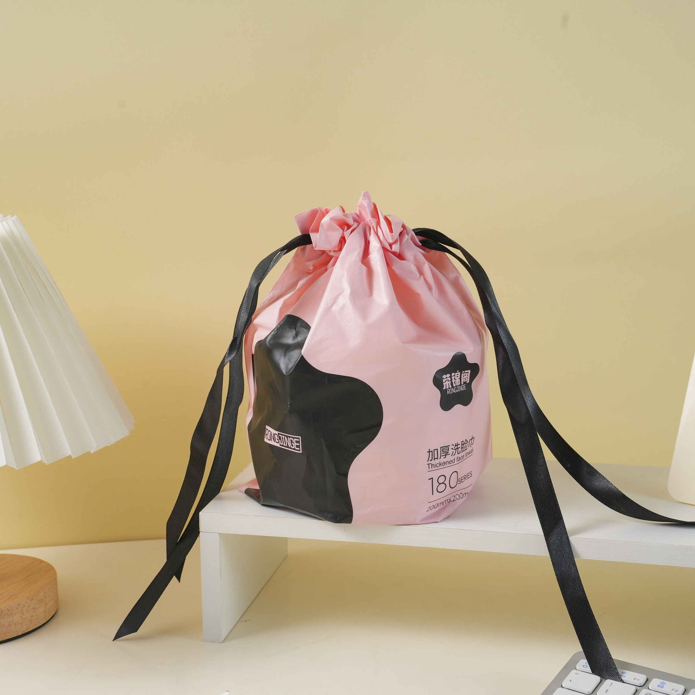 Star-Shaped Pull-Out Facial Tissue 72 Sheets