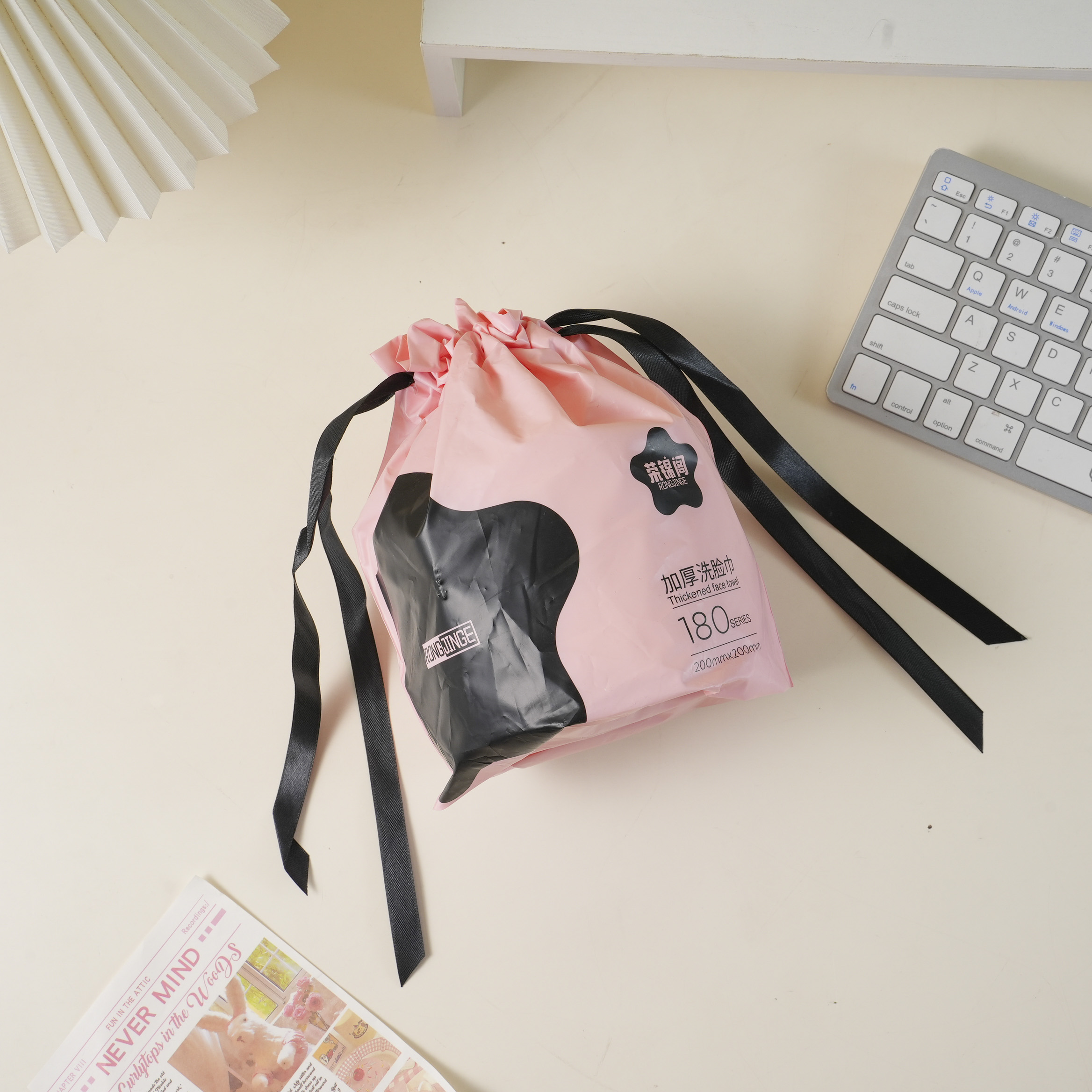 Star-Shaped Pull-Out Facial Tissue 72 Sheets