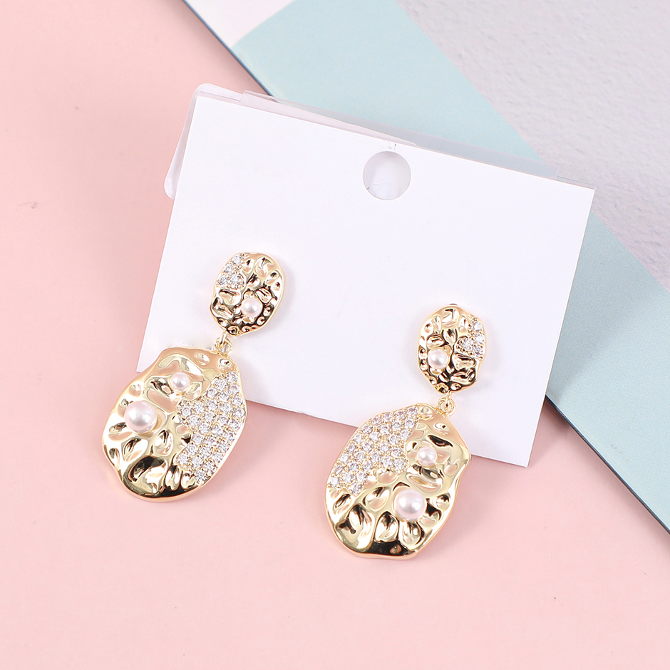 Vintage pearl round earrings