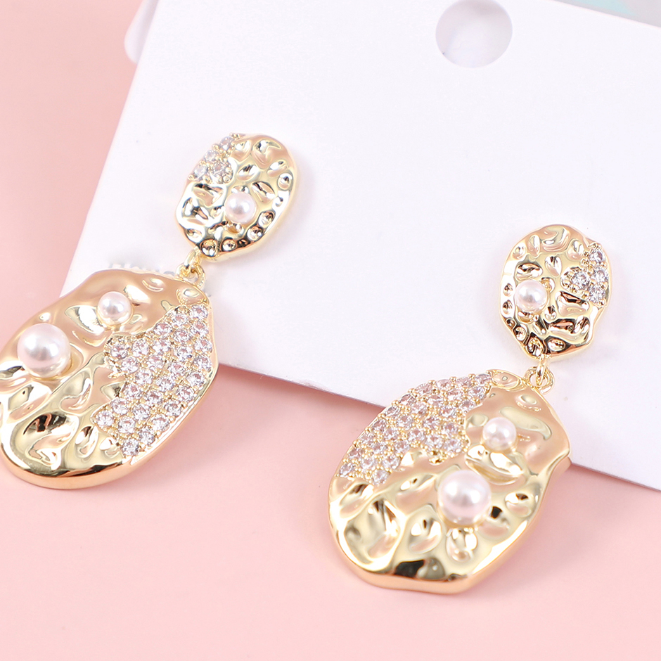 Vintage pearl round earrings