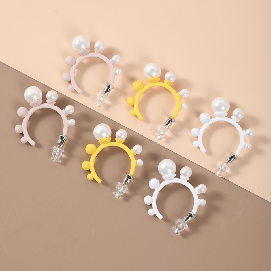 Creative C letter beads earrings