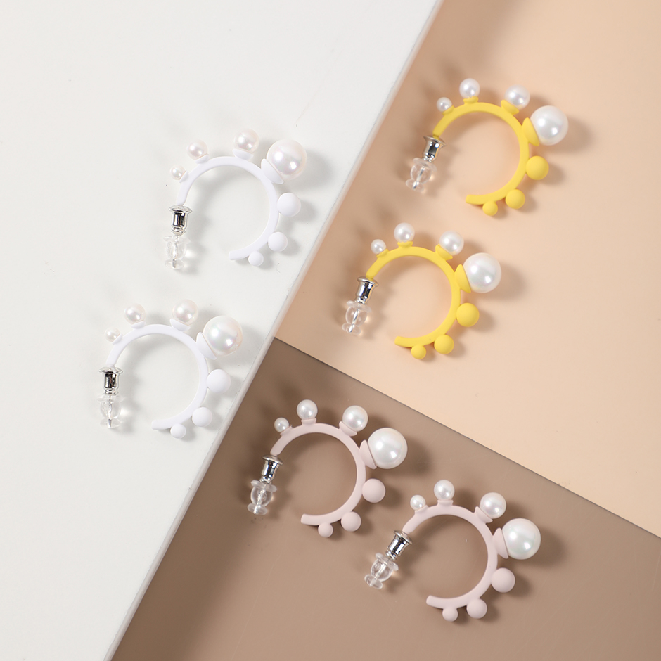 Creative C letter beads earrings